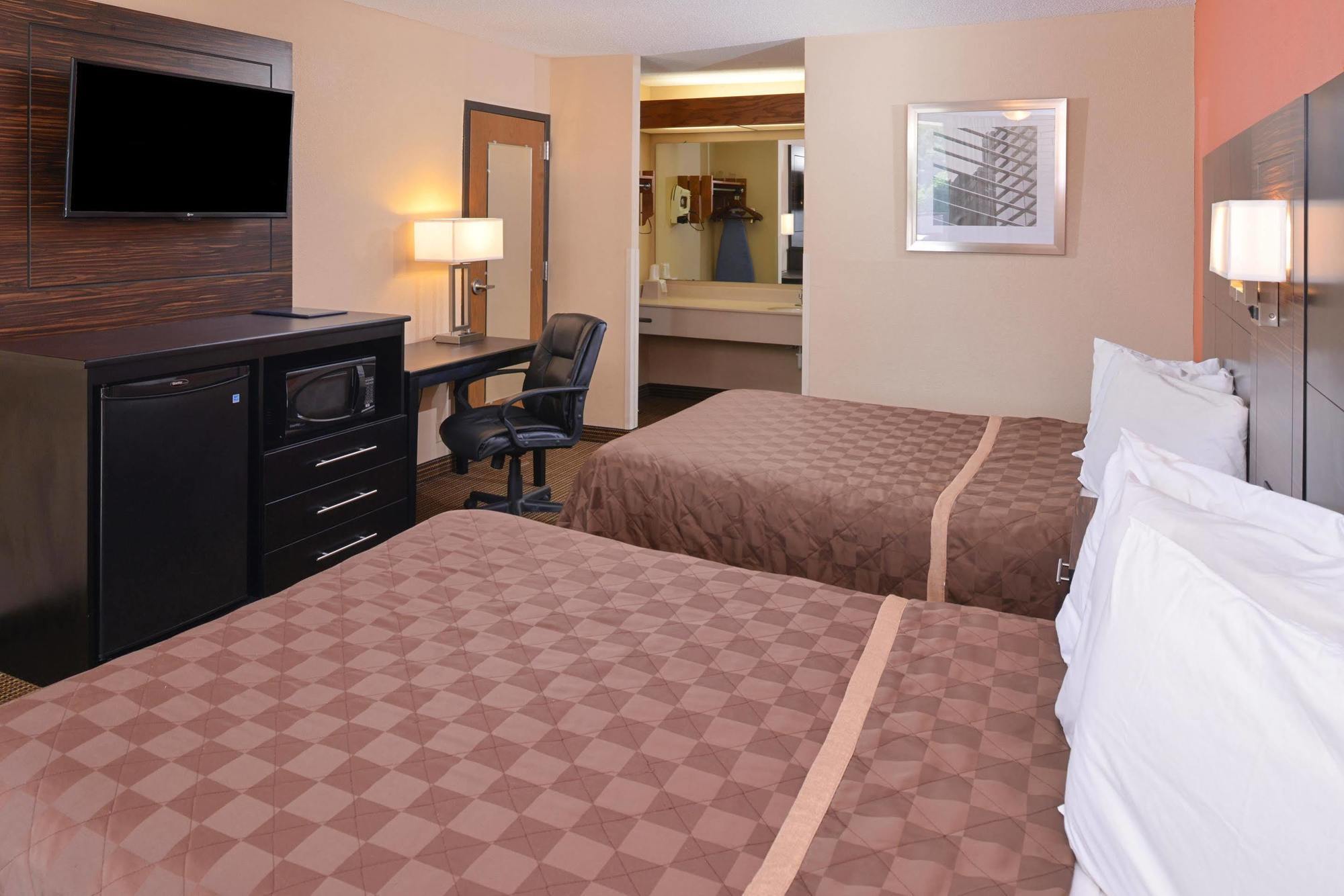 Americas Best Value Inn - Collinsville / St. Louis Exterior foto
